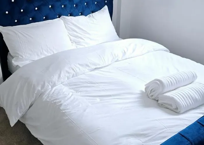 Luxury Green 1 Bed City Centre Apartment Close To Mailbox,Bullring, Broad Street For Leisure And Families